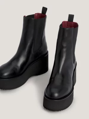 Botas Chelsea de cano curto com salto plataforma em couro