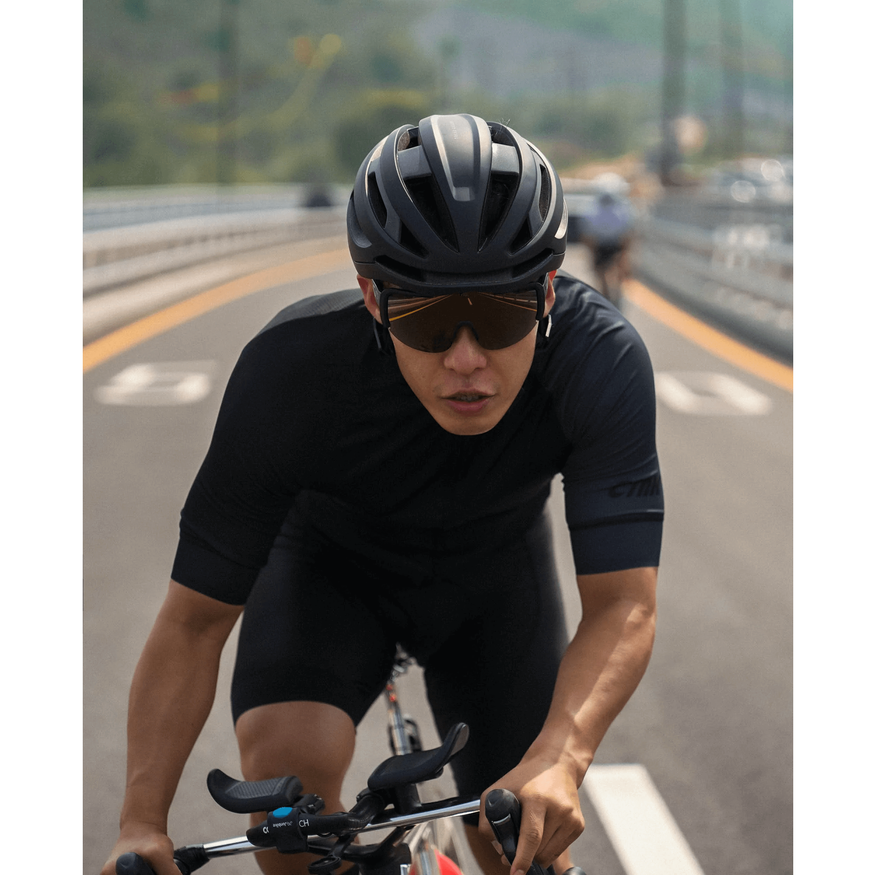 CRNK Helmer Hyper Racefiets Helm