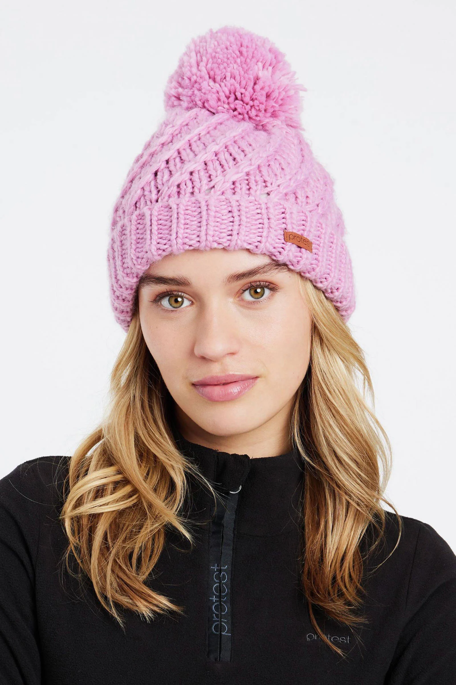 Protest muts Prtpaisley roze
