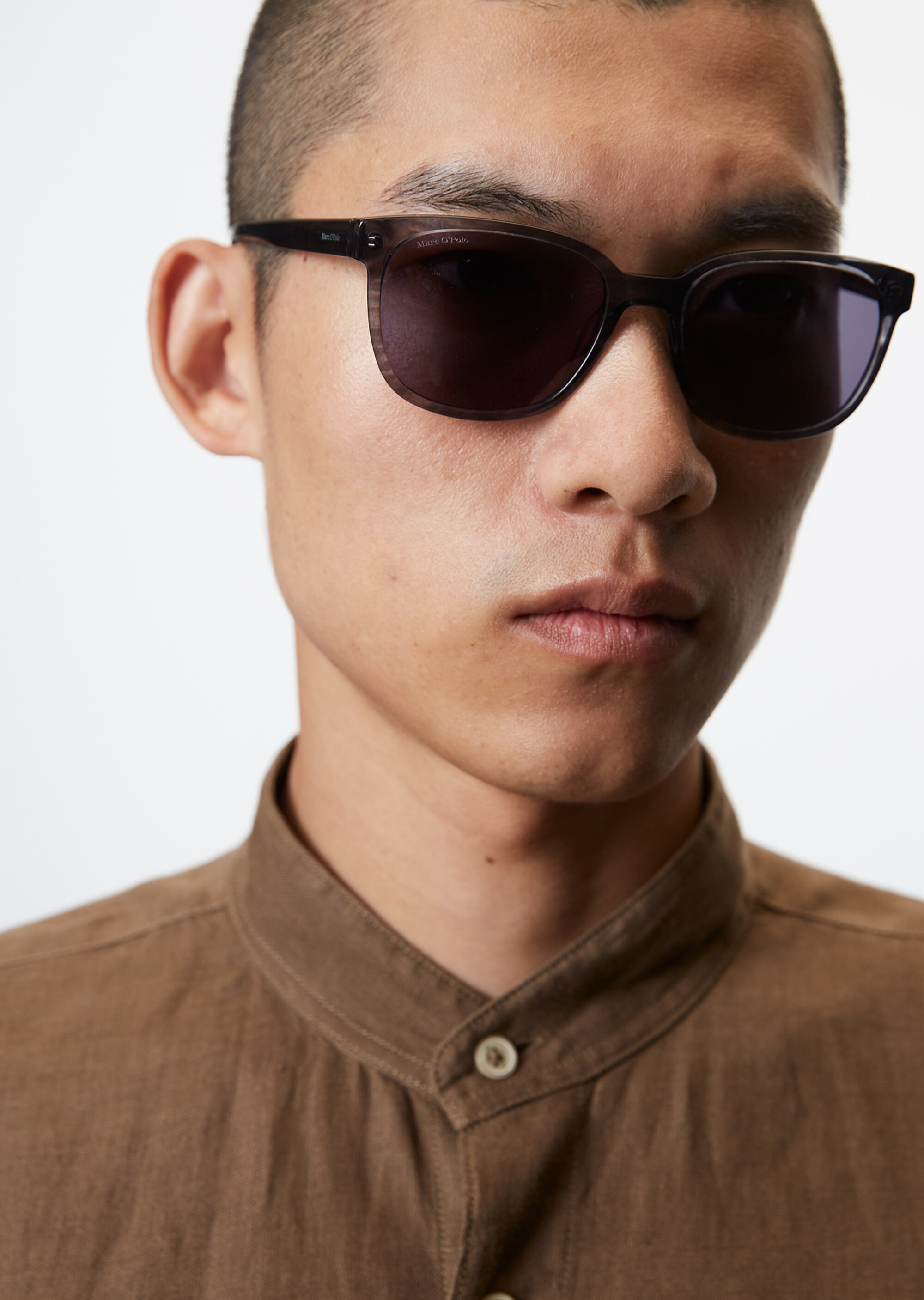 Herren-Sonnenbrille mit stabilem Acetat-Rahmen