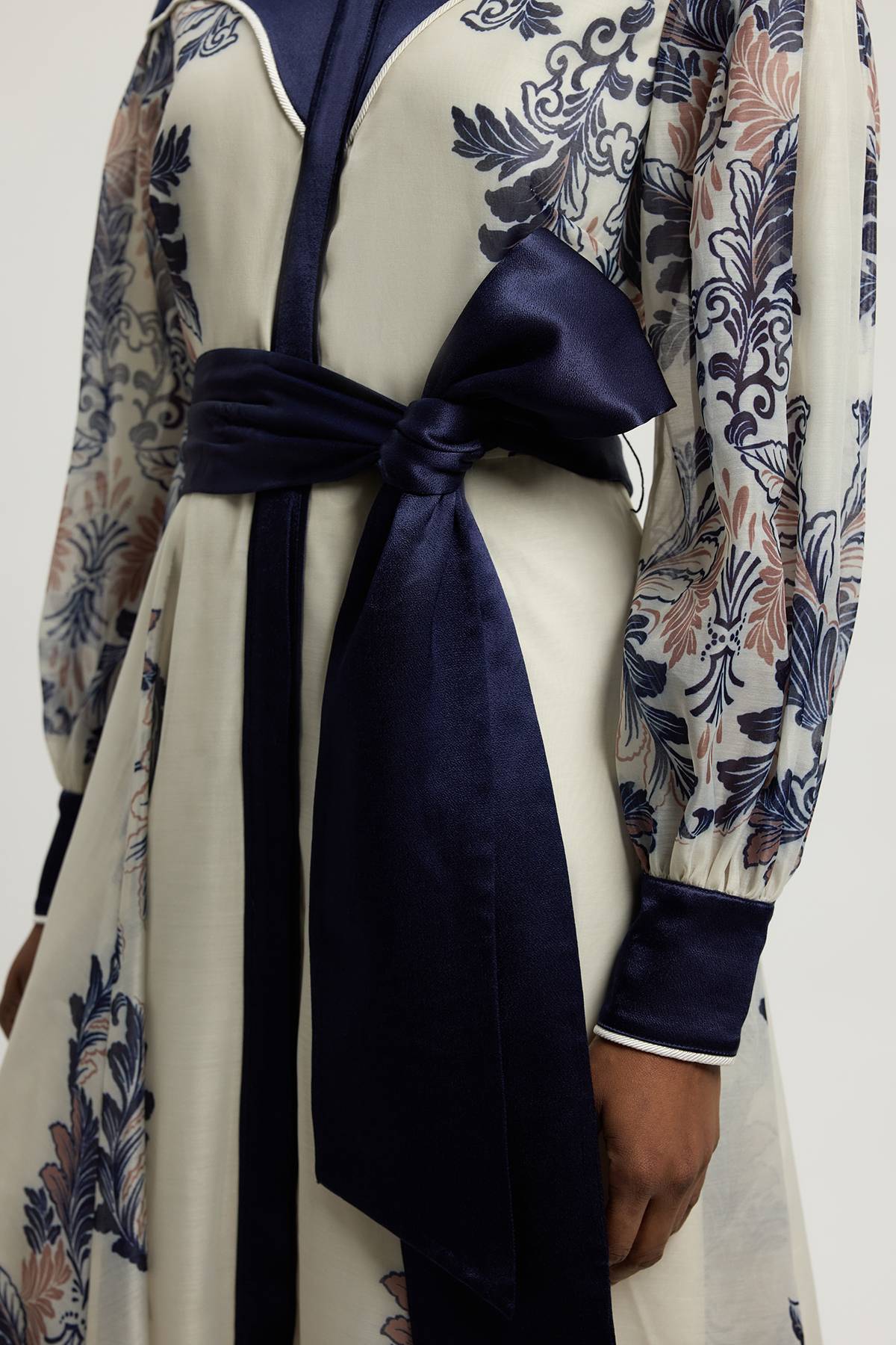 KarenMillen Robe Longue En Organdi Et Satin À Imprimé Foulard