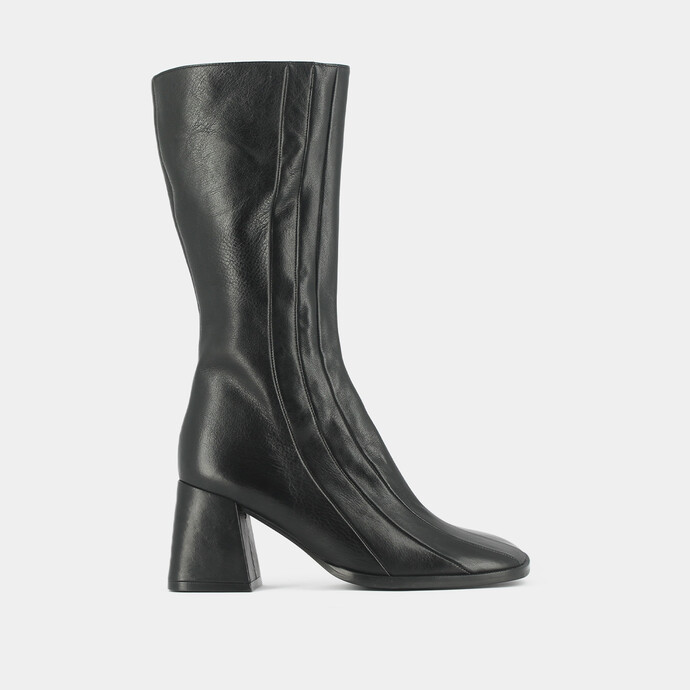 Bottes à talons et surpiqures  en cuir noir