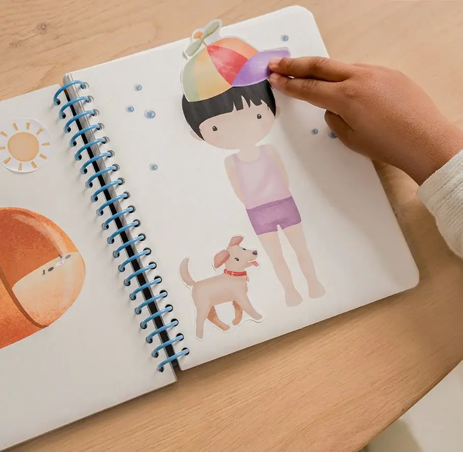 Little Dutch Aankleed en stickerboek Jim & Friends