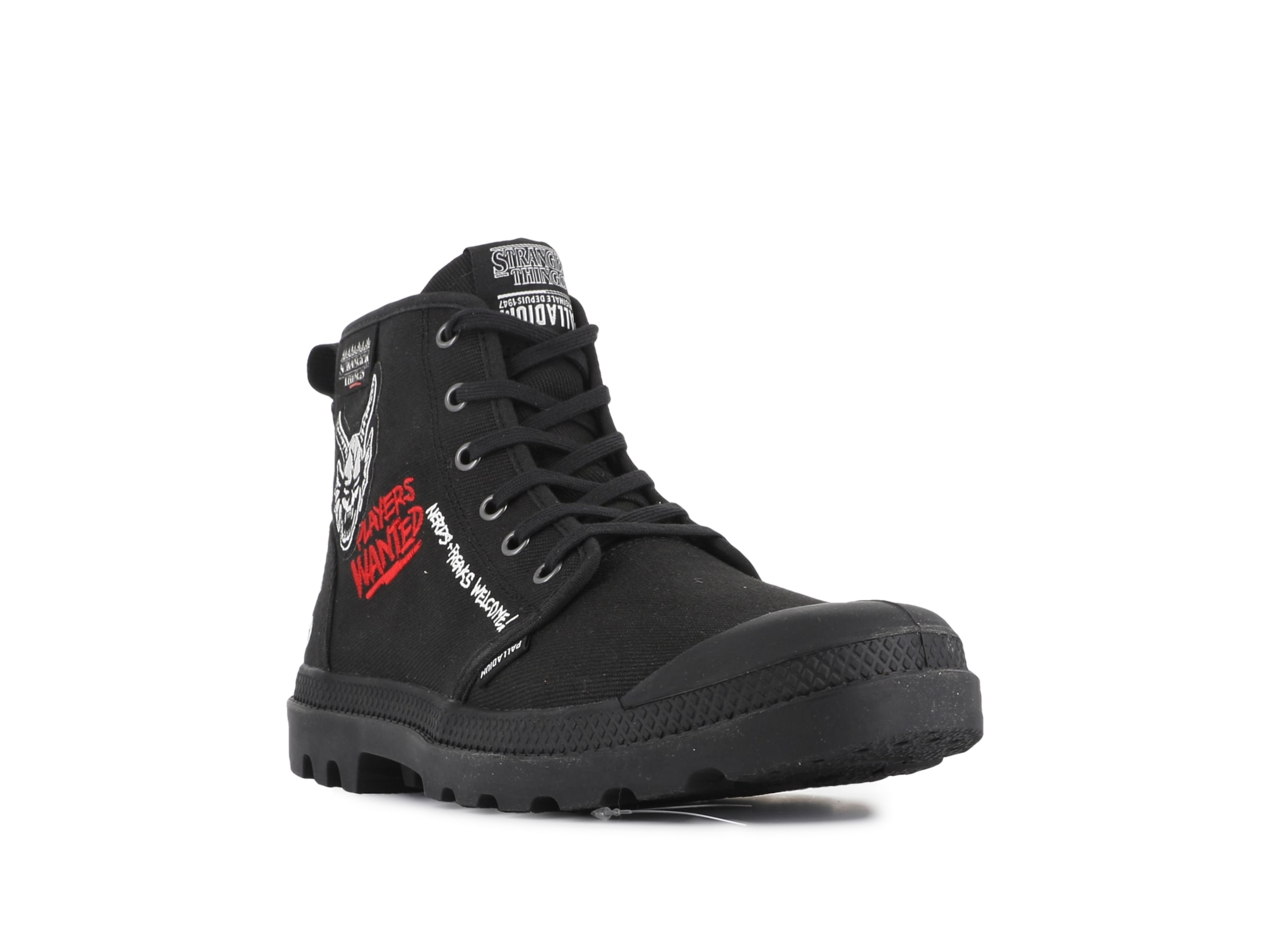 Palladium Schnürboots »STRANGER THINGS X PAMPA HELLFIRE«  Schnürstiefel aus Canvas mit Print