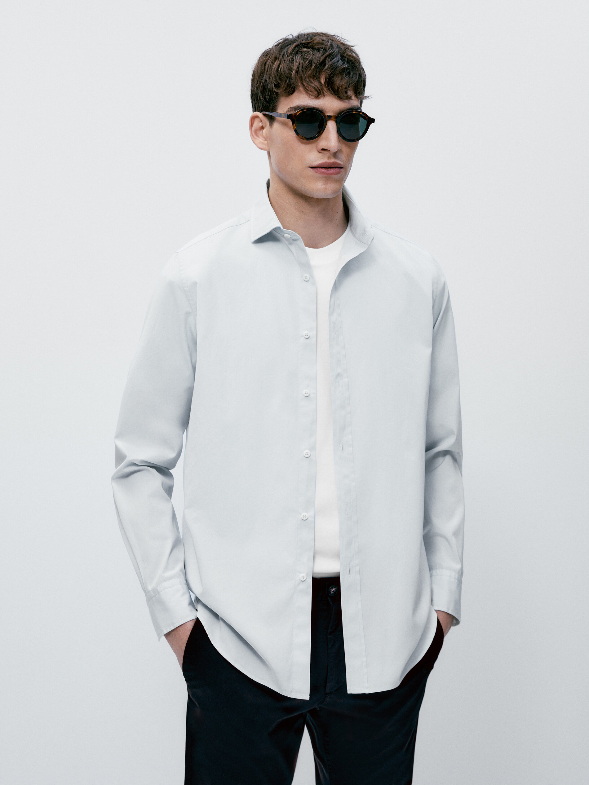 Camisa cropped slim fit em popeline - Azul claro