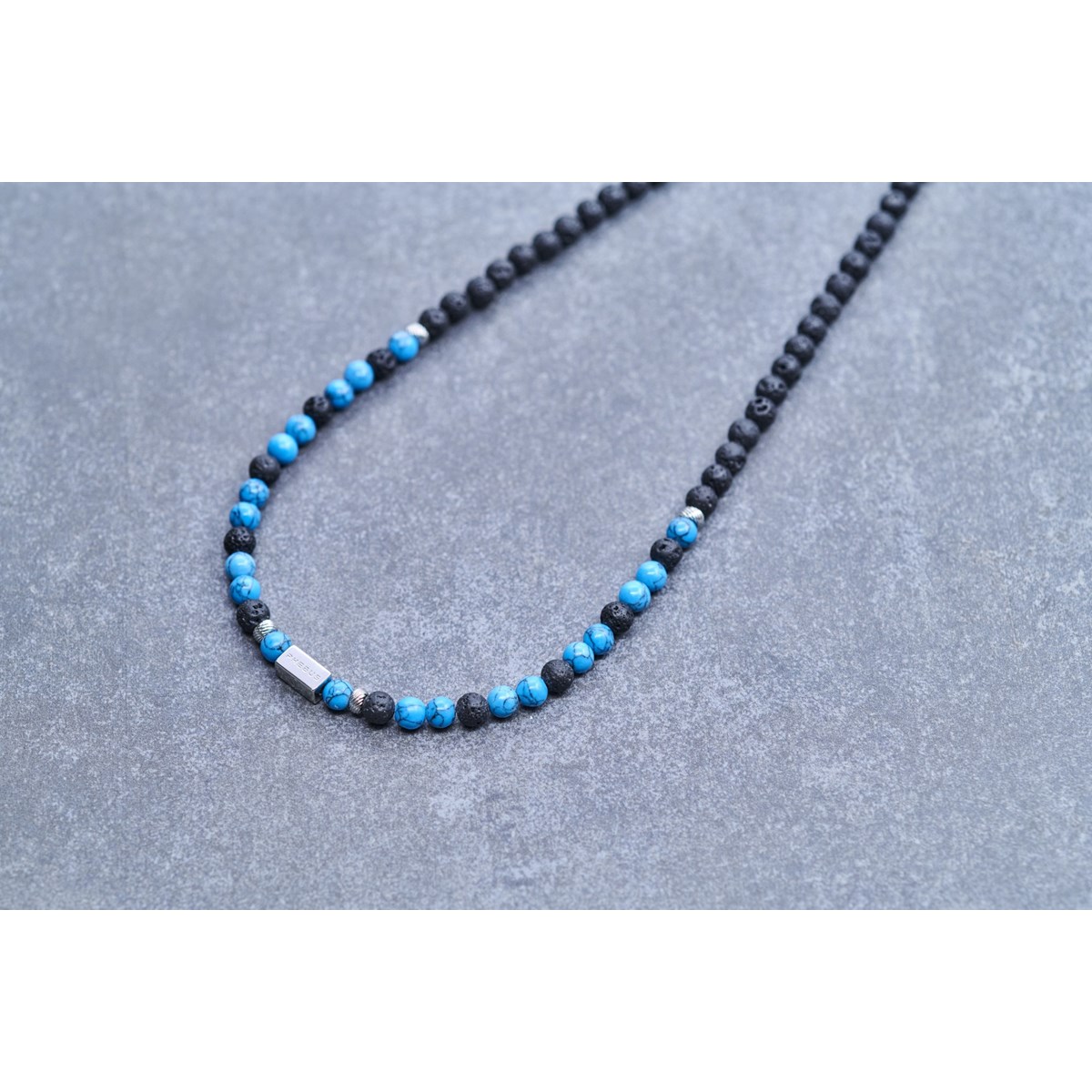 Collier semi-rigide Marius en Acier 316L avec turquoise bleu turquoise
