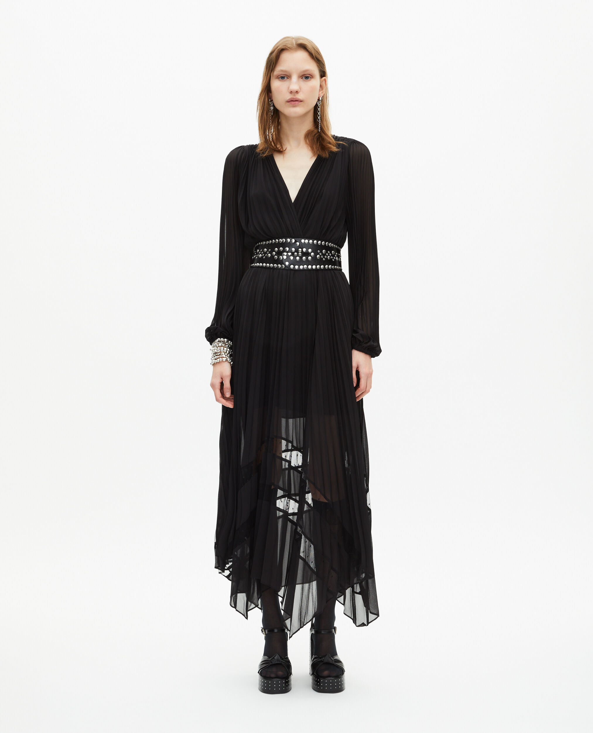 Robe longue plissée avec dentelle noire