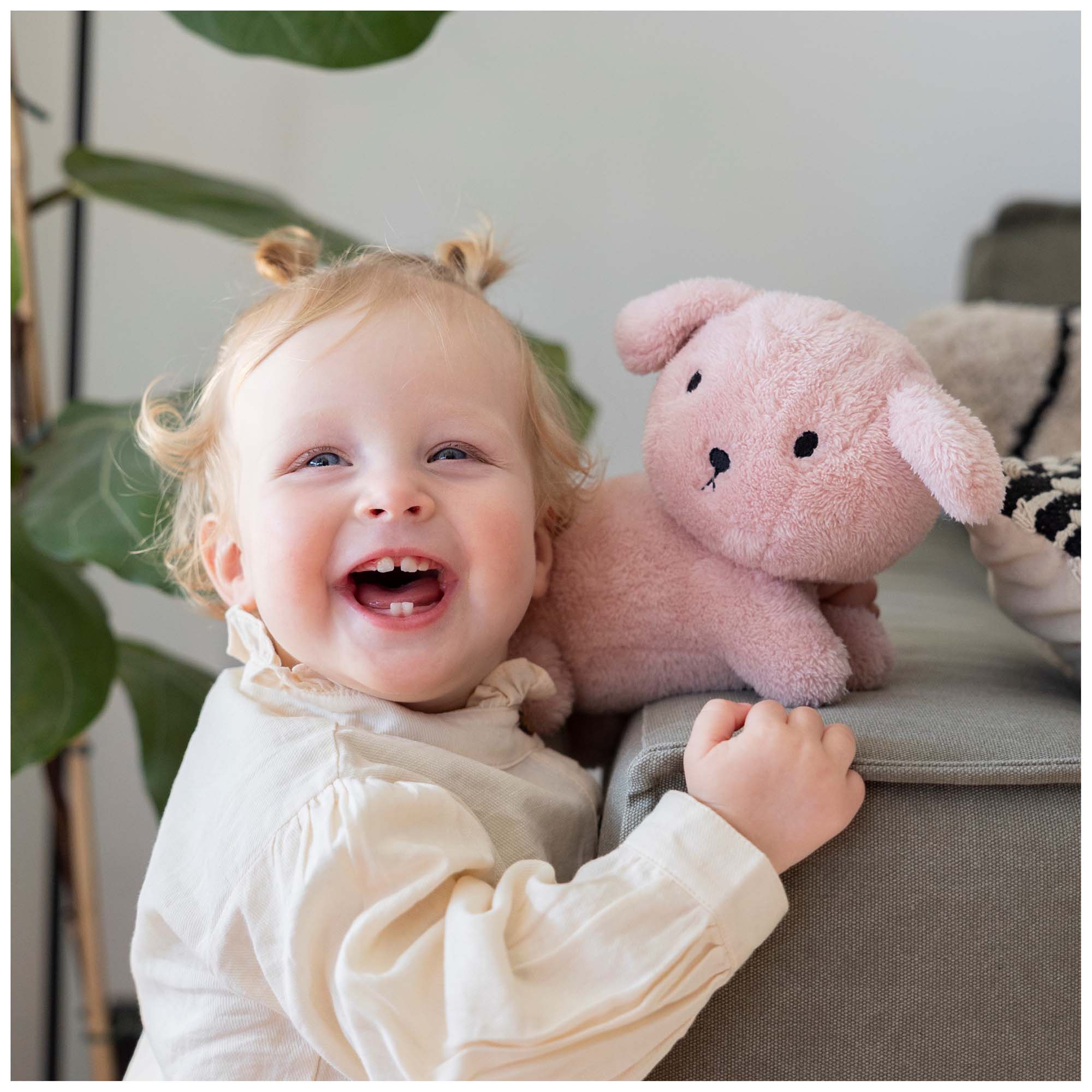 Nijntje Snuffie knuffel Fluffy Pink 25cm roze
