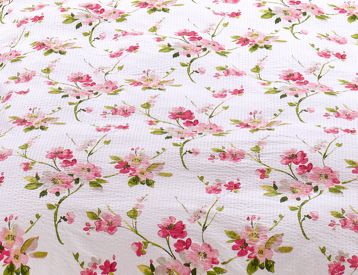Bettwäsche in Weiss mit schönem Blumenmuster