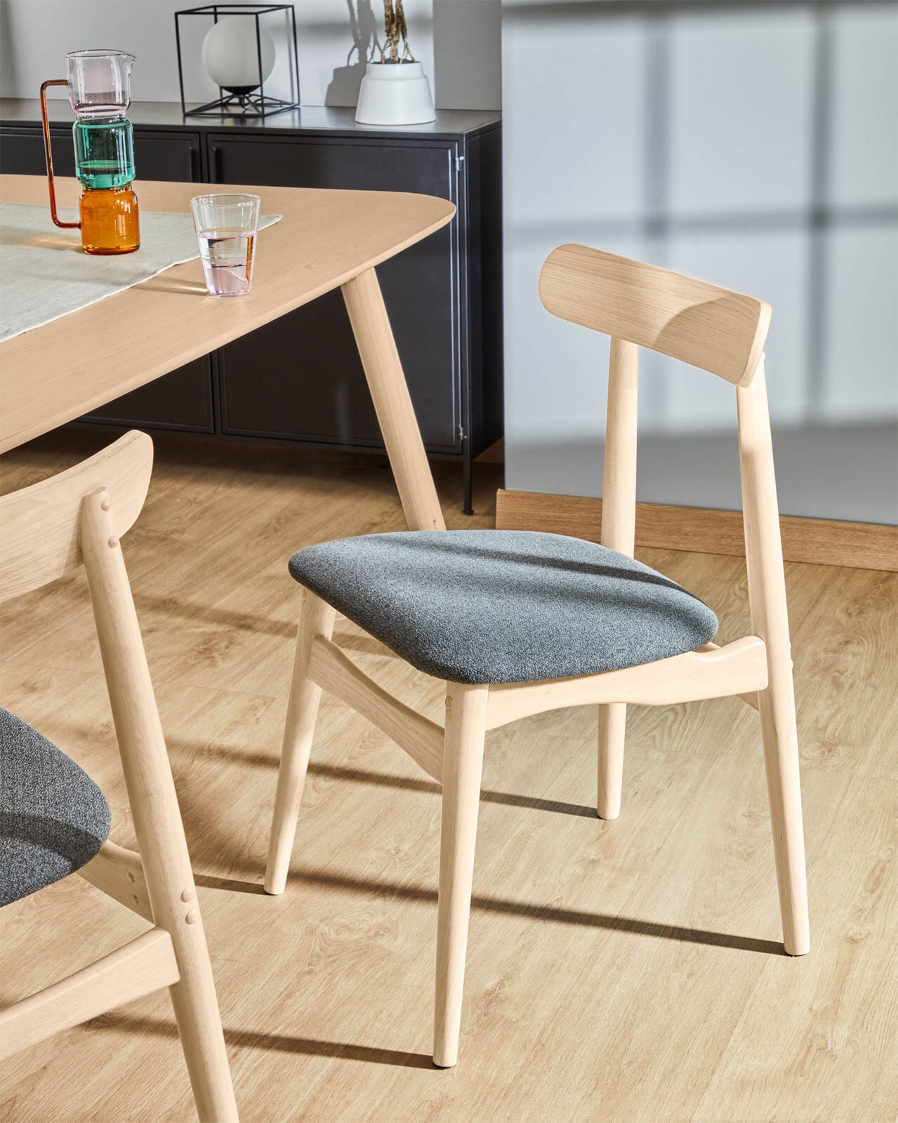 Kave Home Esszimmerstuhl NAYME braun/ grau