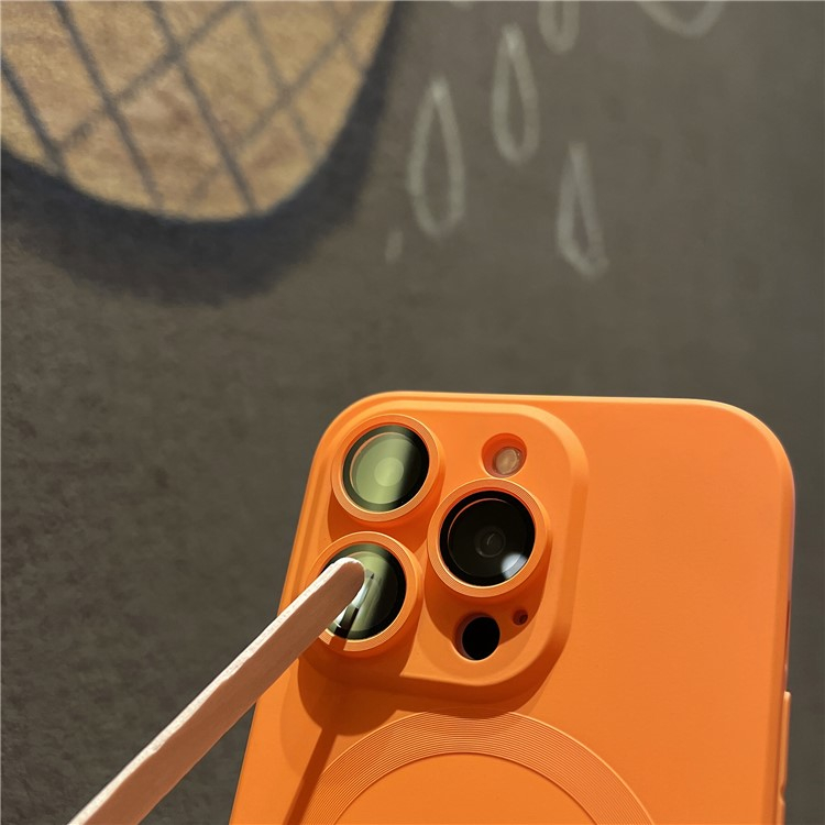 iPhone 15 Pro MagSafe Gummi Case Hülle mit Kameraglasschutz - Schwarz