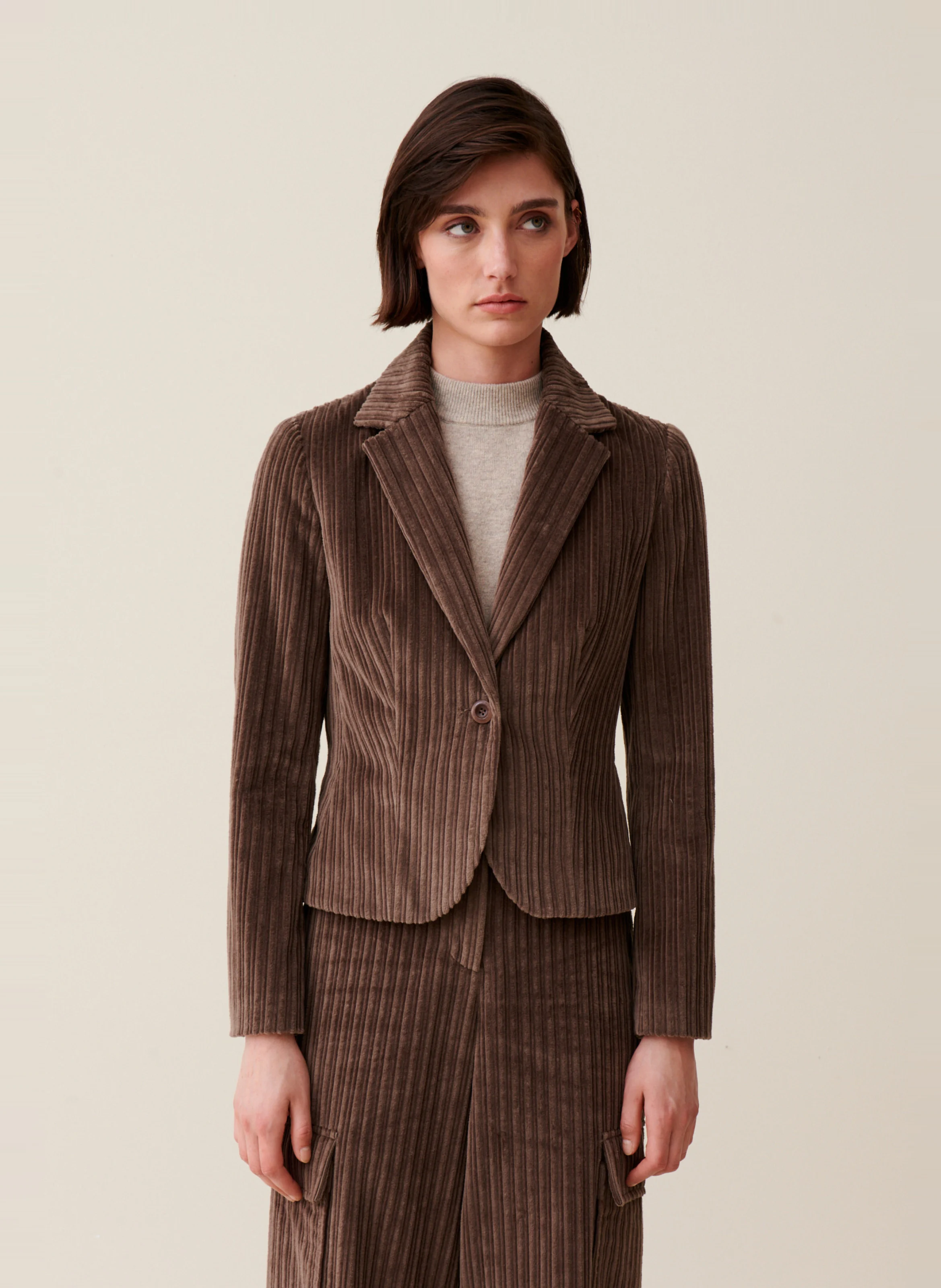Veste cintrée en velours côtelé | Marron