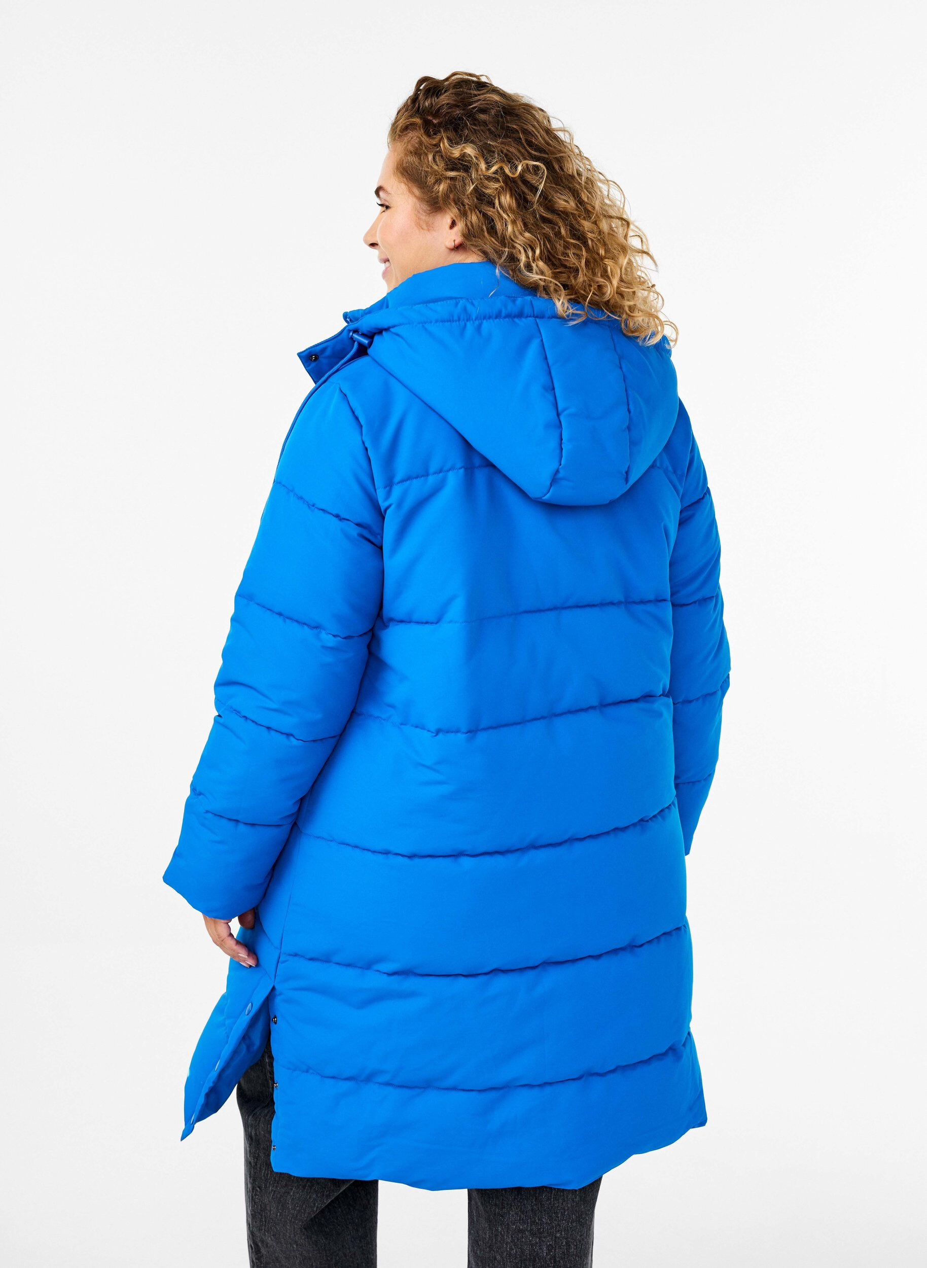 Lang puffer jakke med lommer og hætte