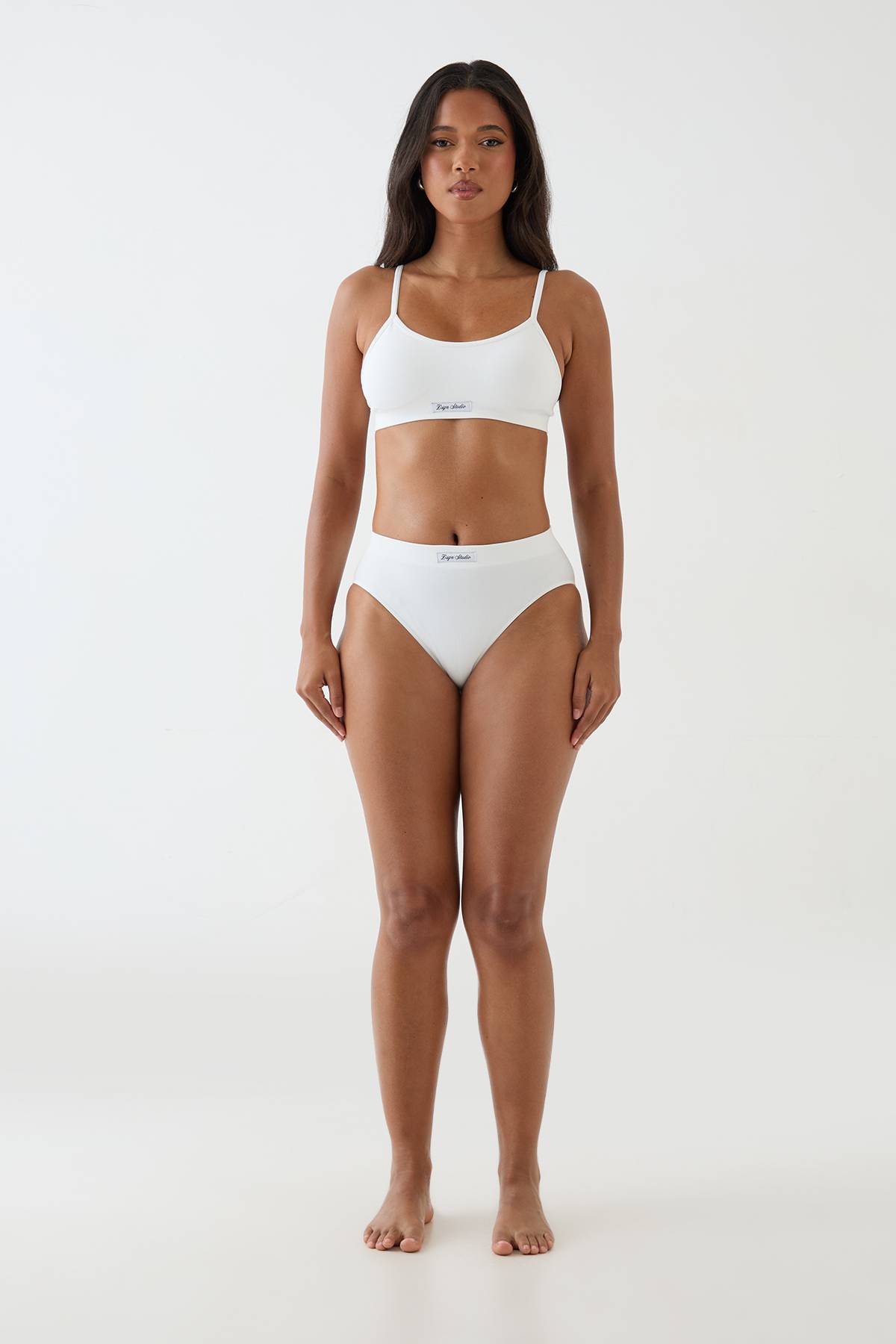 Ensemble De Lingerie Bralette Col Arrondi Et Culotte Sans Couture Dsgn Studio