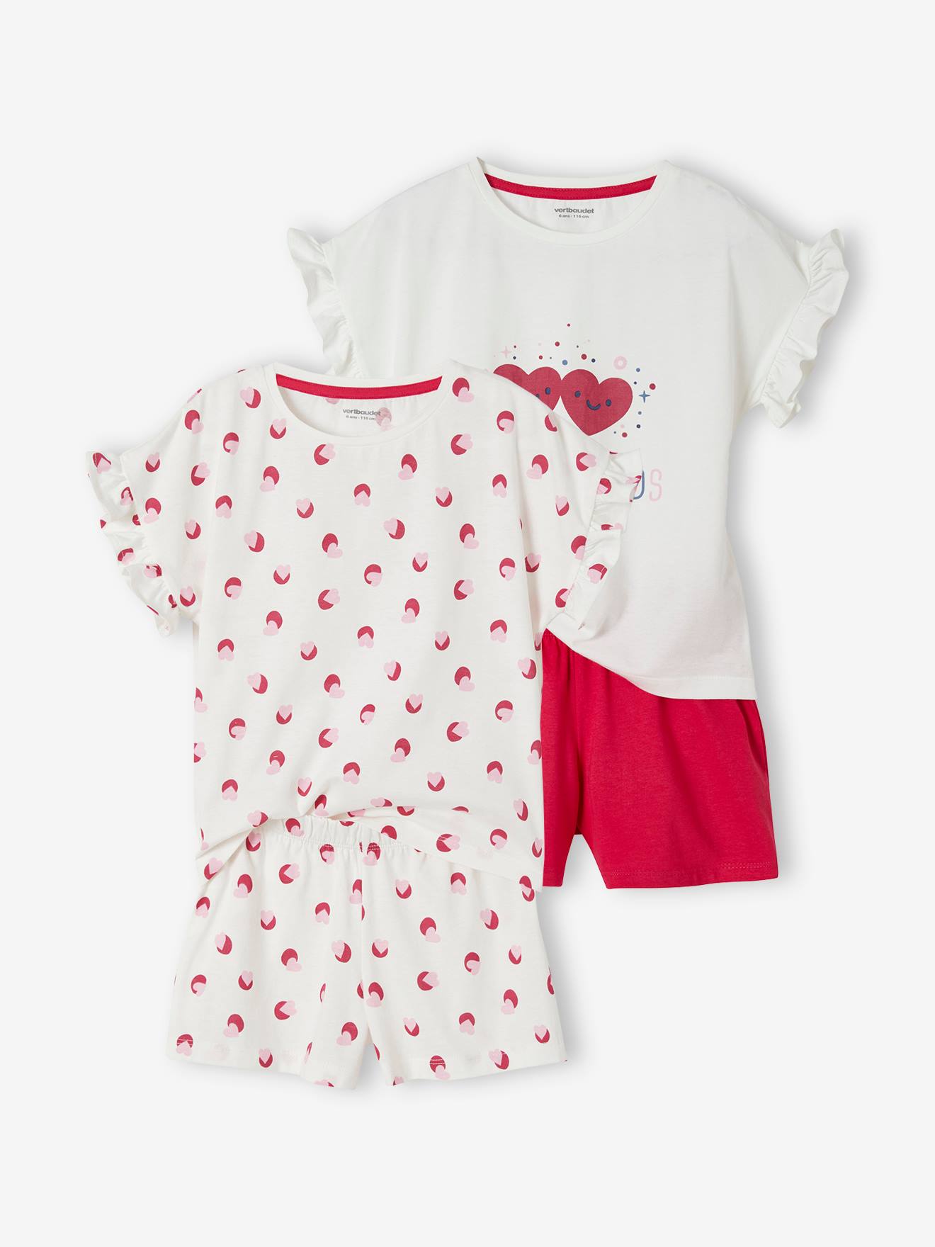 Conjunto de 2 pijamas com shorts lisos brancos claros e estampas.