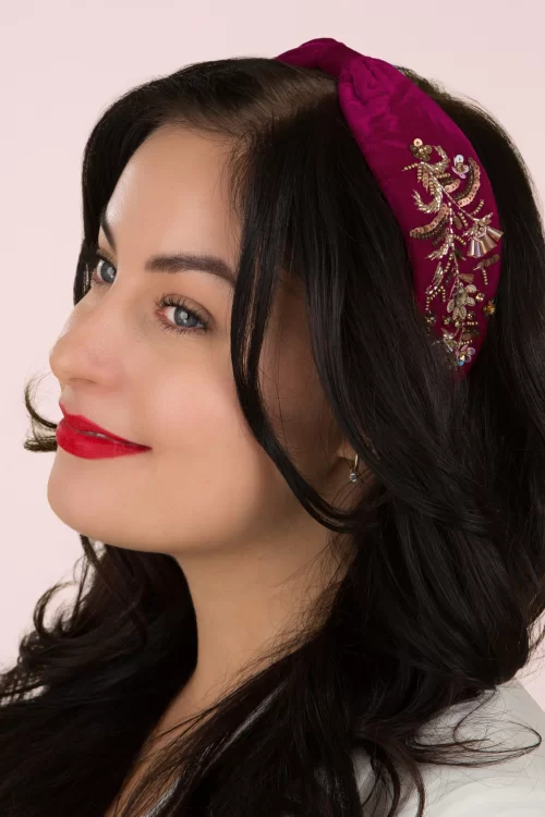 Powder Embellished Wildflower Velvet diadeem in donker fuchsia