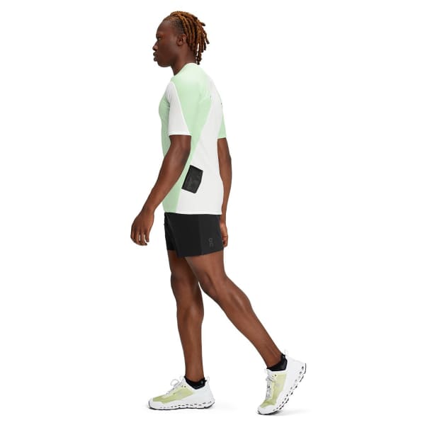 Short trail ON RUNNING ULTRA SHORTS 1 M BLACK