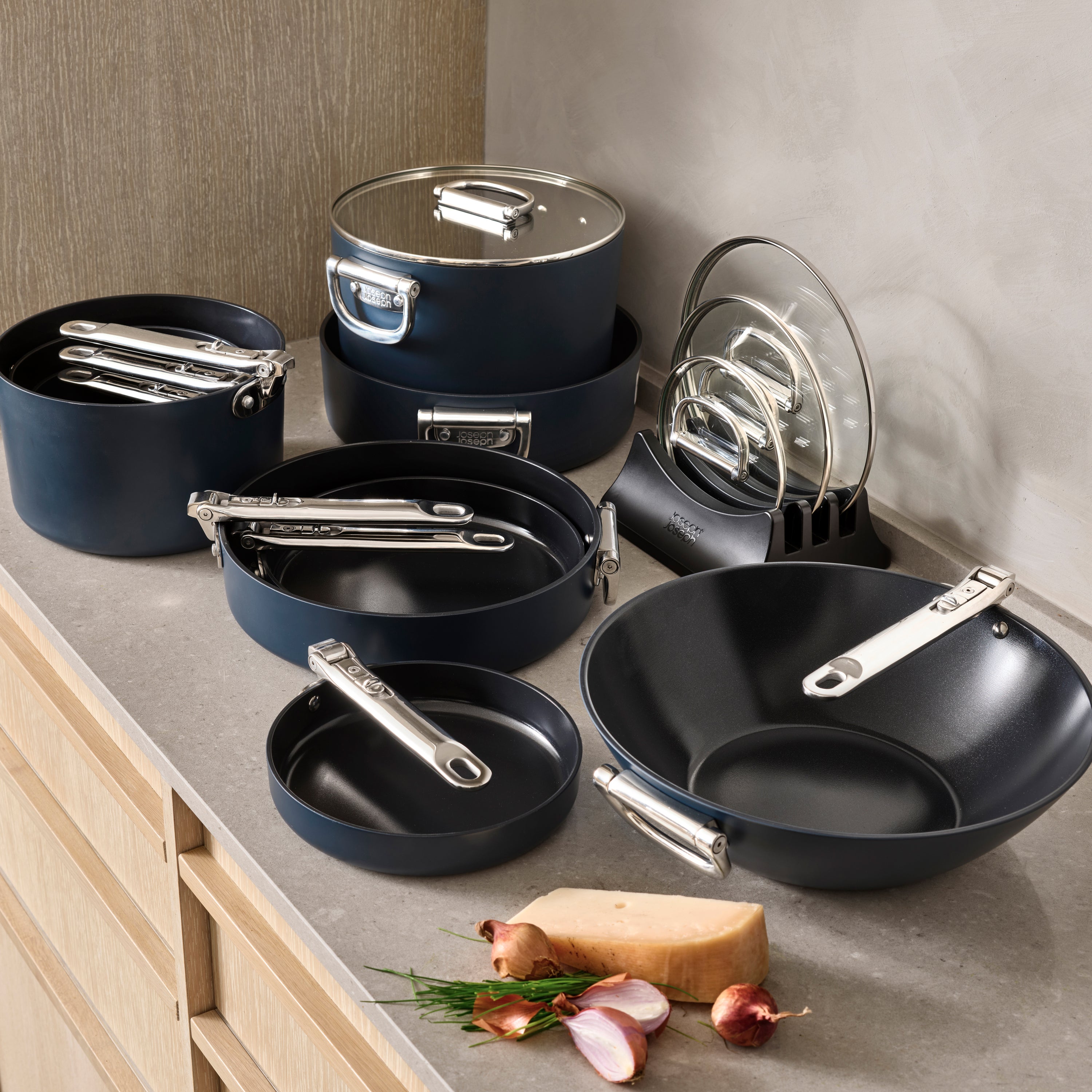 Joseph Joseph Space Kookpan met Deksel - Ã 19 cm