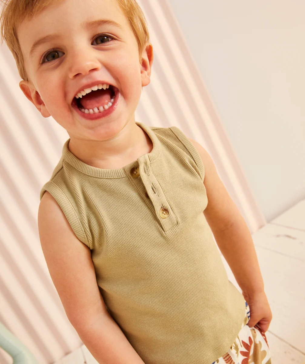 T-SHIRT SANS MANCHES BÉBÉ GARÇON EN COTON BIO CÔTELÉ VERT
