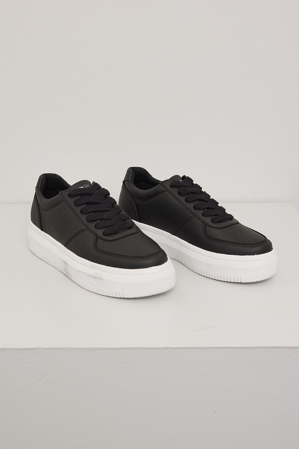 Sneakers Credo