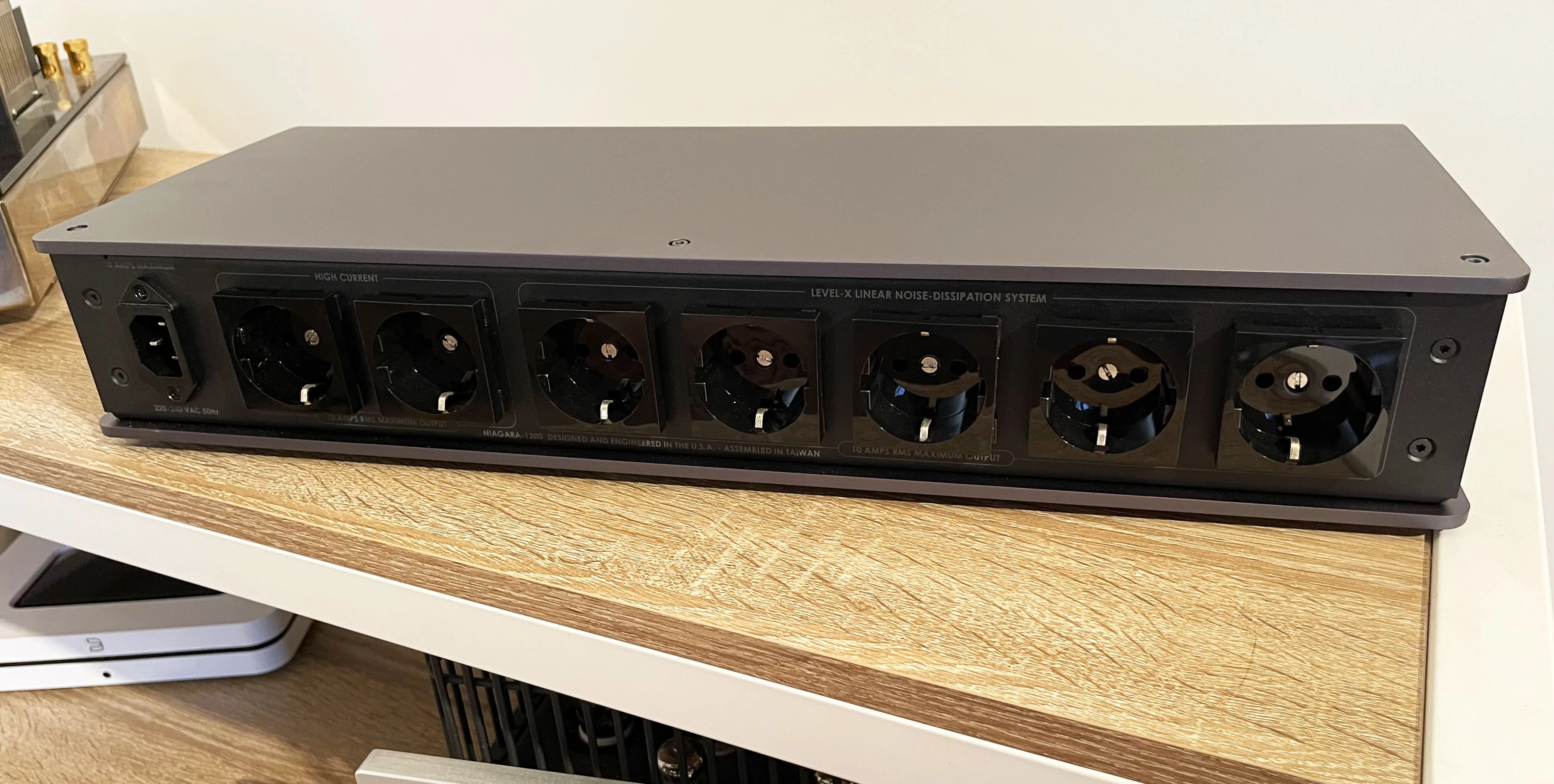 Audioquest Niagara 1200   NRG-Y3 (2 m) Conditionneurs secteur