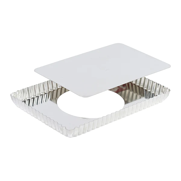 Moule à tarte rectangulaire en fer blanc fond amovible bords cannelés