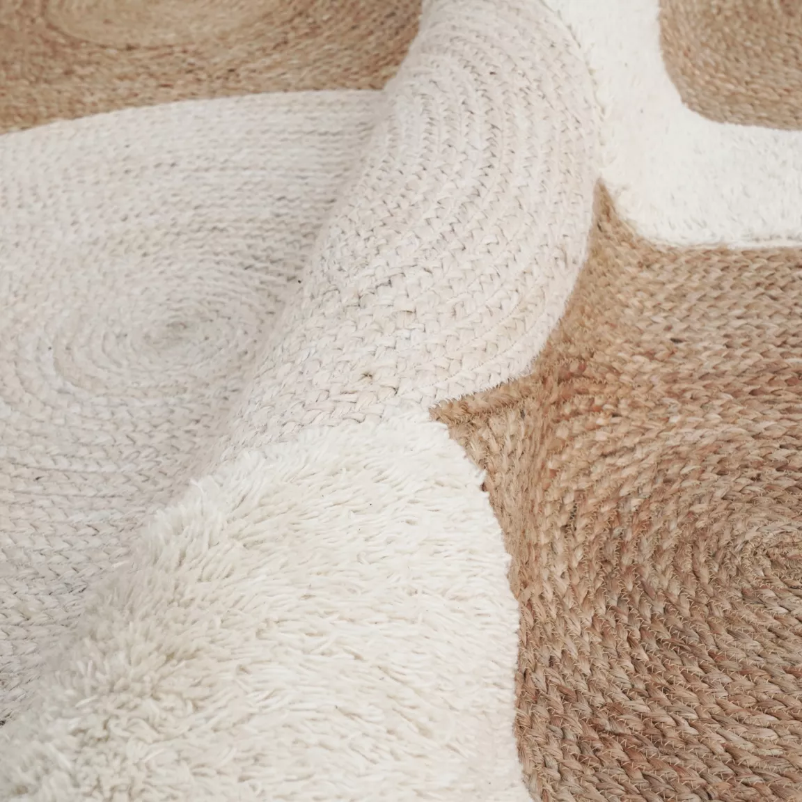 Tapis de salon rectangulaire jute tressée main (140 x 200 cm) Reina Beige