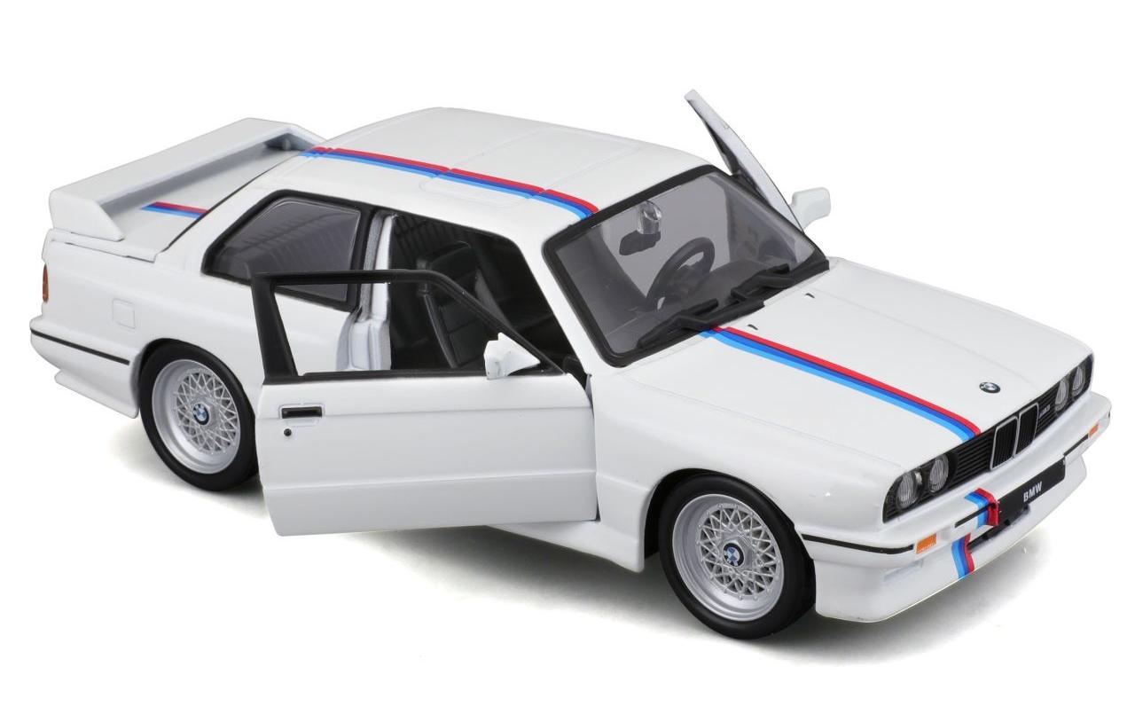 BMW M3 (E30) 1988 Weiss 1:24Sammlermodell im Massstab 1:24
