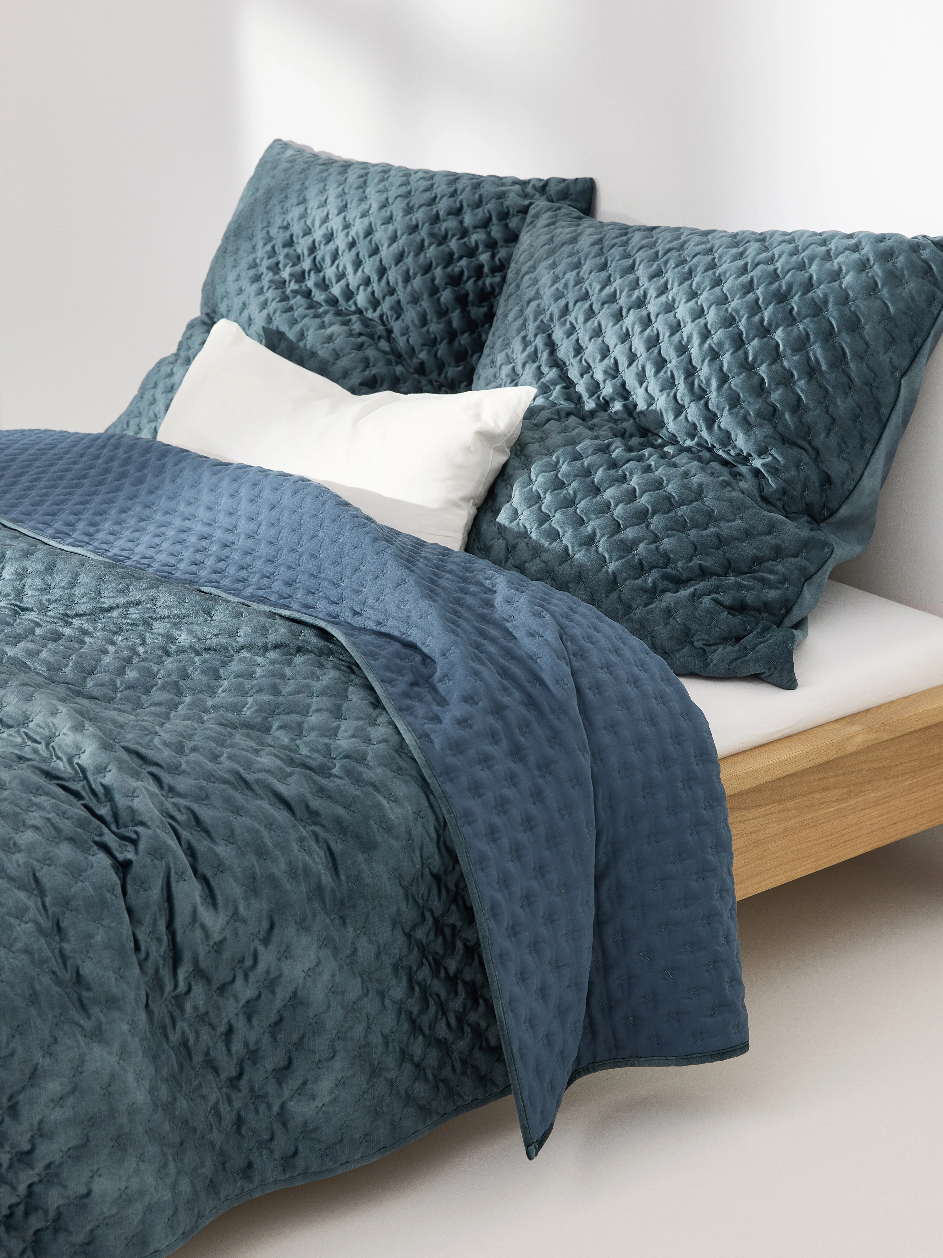 Gewatteerde fluwelen bedsprei Riko