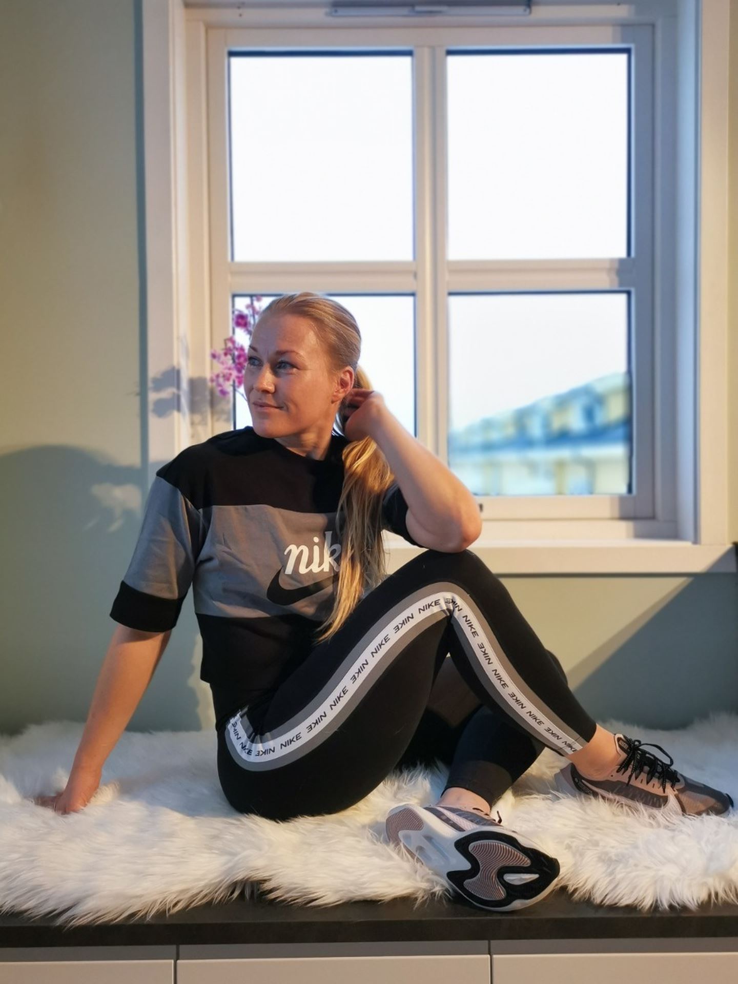 One Tights Crop Novelty