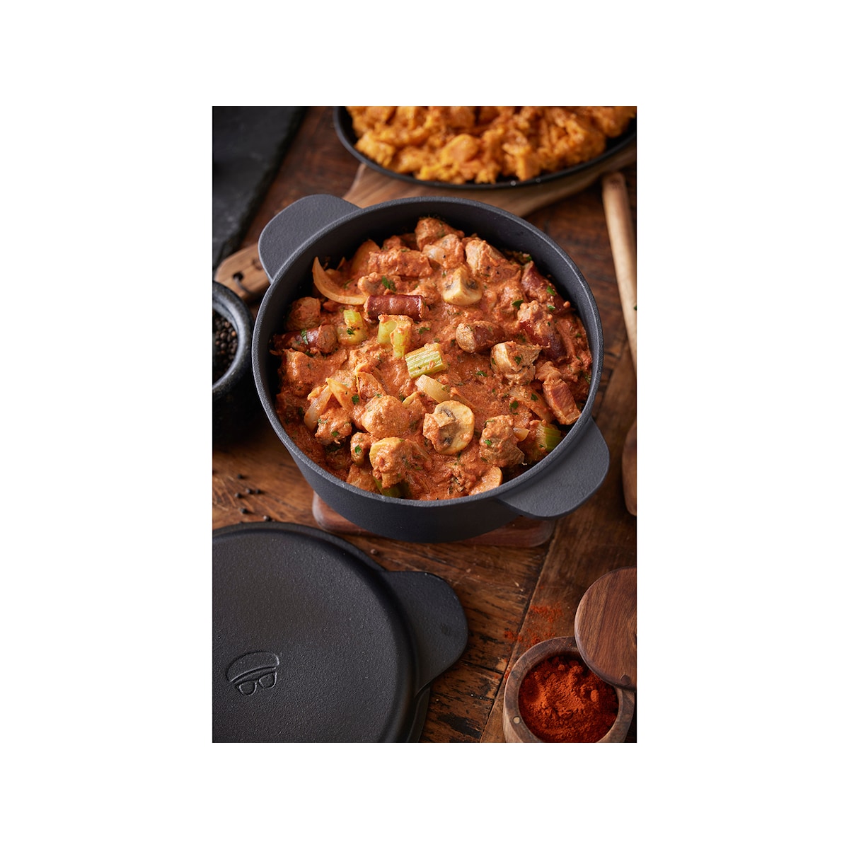 HOLM Casserole Dia. 24 x 11.5 cm 4 liter Black