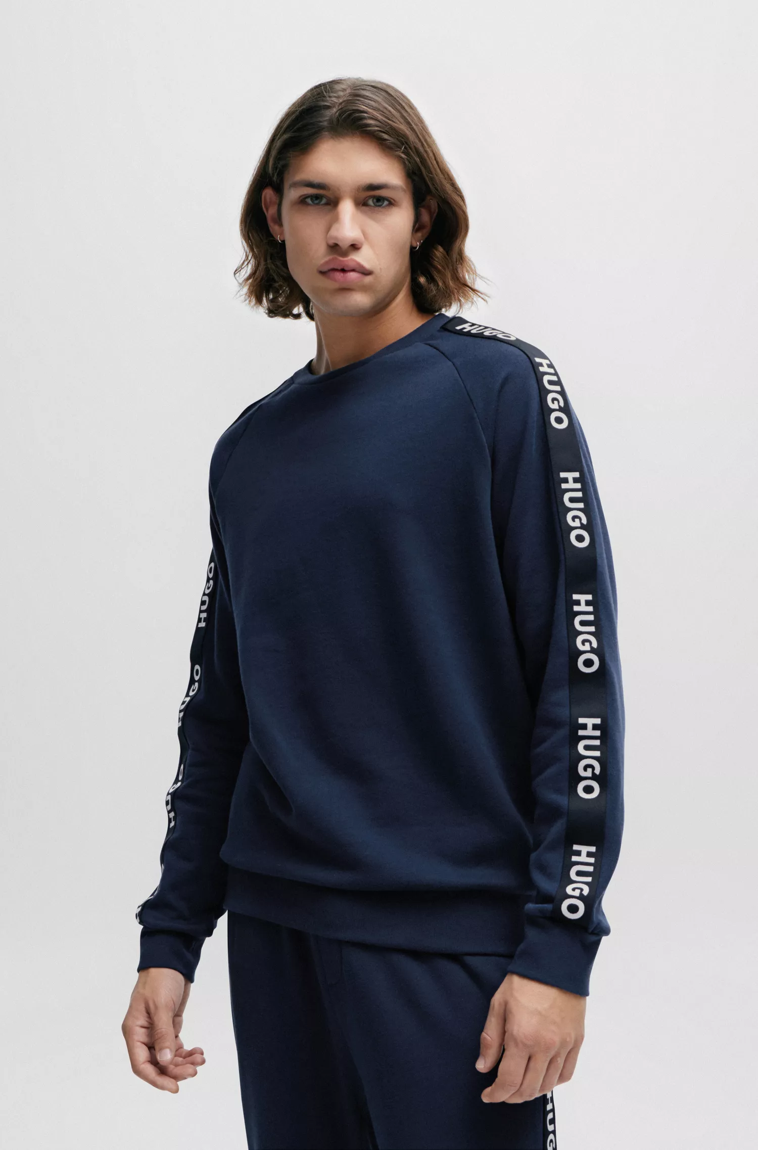 Moletom HUGO vermelho em algodão felpudo com fita com o logotipo e punhos canelados.