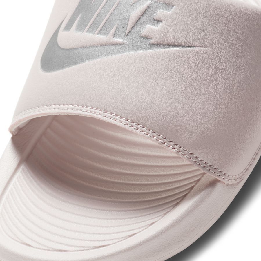 Nike Claquettes Victori One Shower - Rose/Argenté Femme