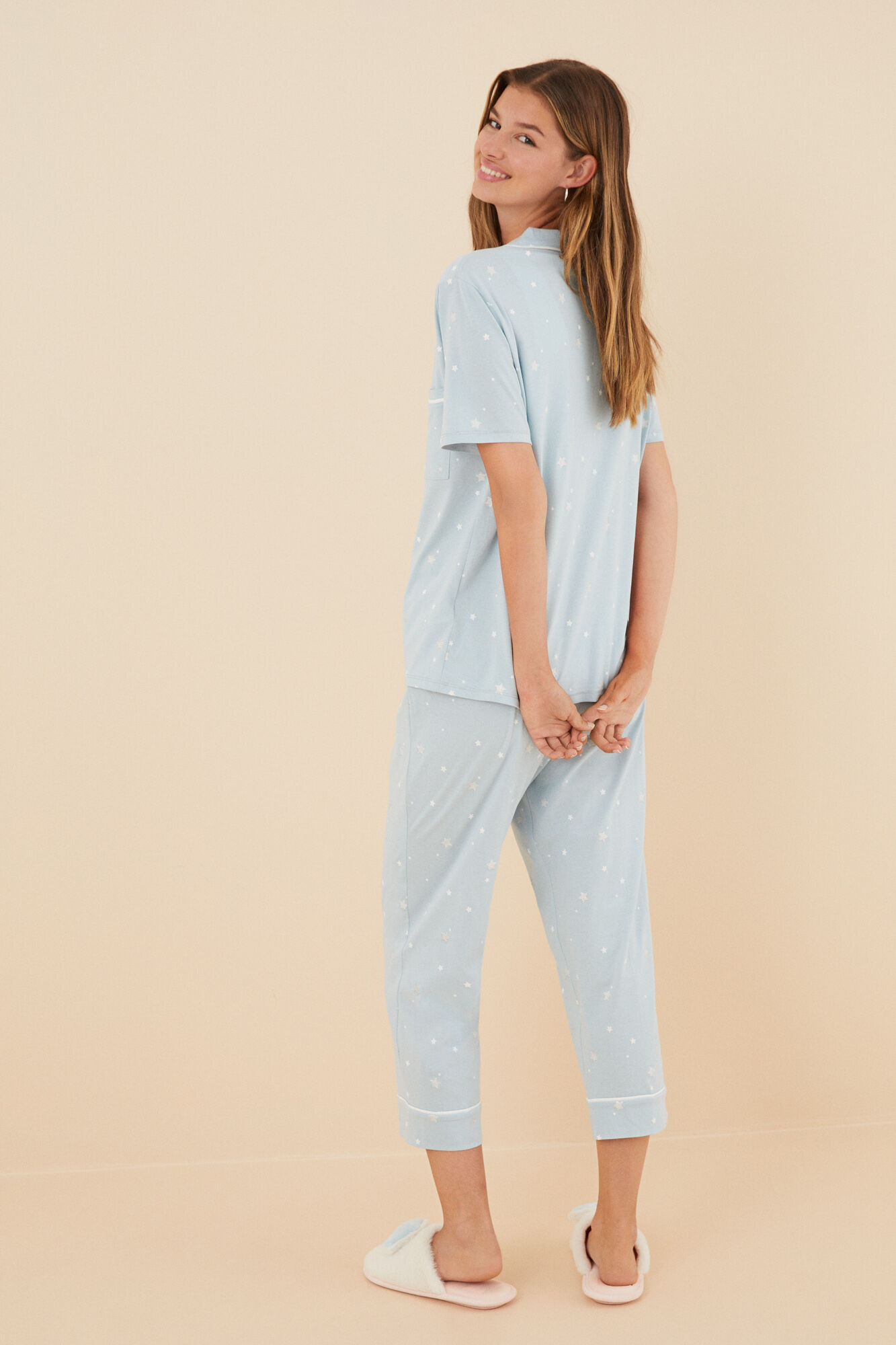 Pijama estilo camisa em algodão 100% com estampa de estrelas azuis