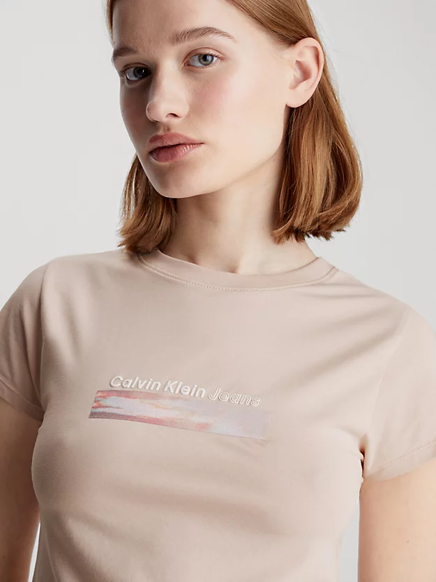 Camiseta de corte justo com logo