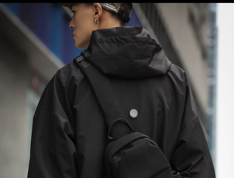 SUNMAN - Nylon schoudertas met effen paneel