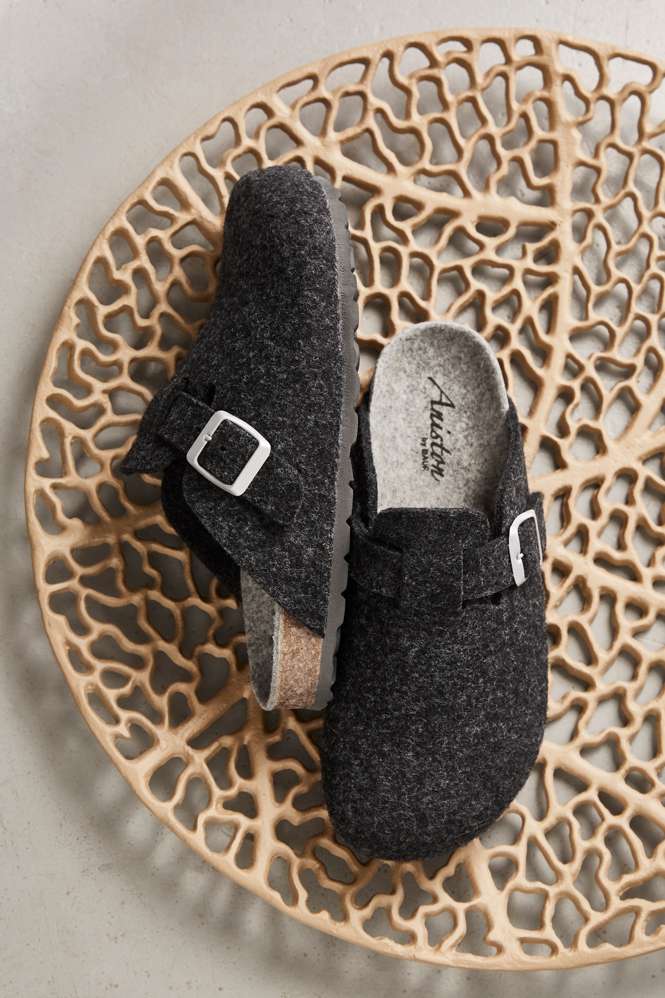 Aniston SHOES Clog  , Hausschuh, Homeslipper mit verstellbarem Riemchen - NEUE KOLLEKTION