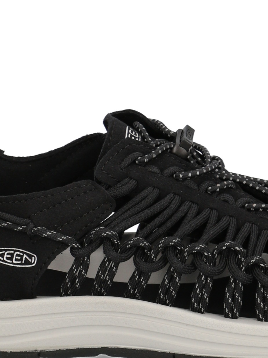 UNEEK