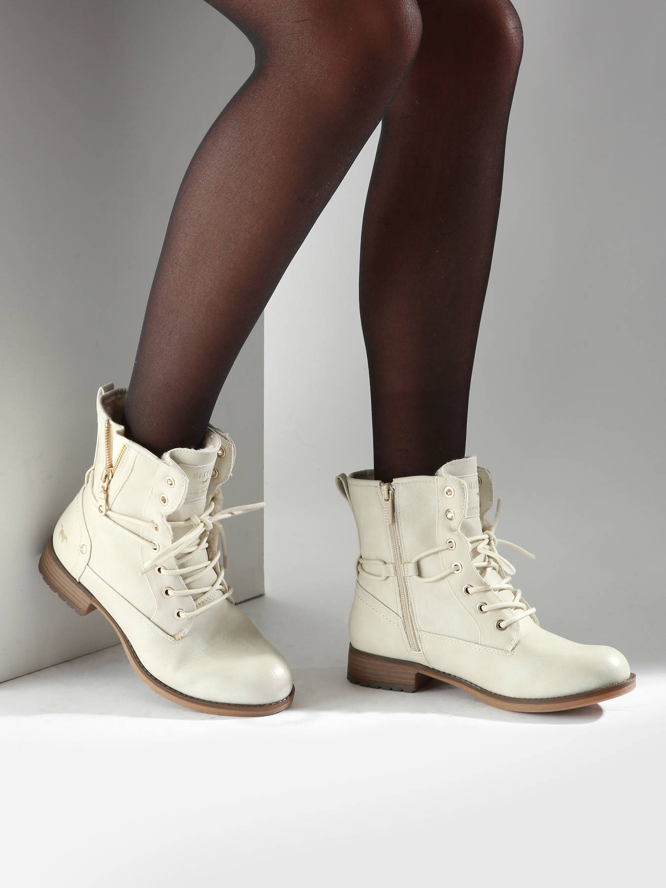 BOTTINES MUSTANG