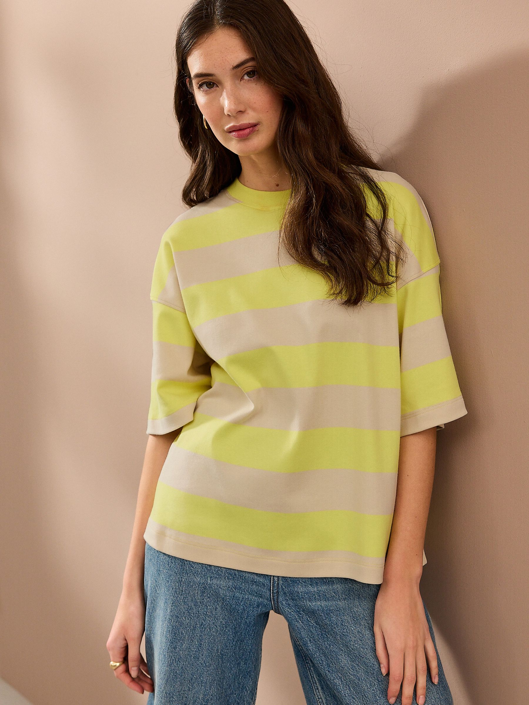 Geel/Ecru - Boxy oversized T-shirt met relaxte pasvorm van zware stof en ronde hals
