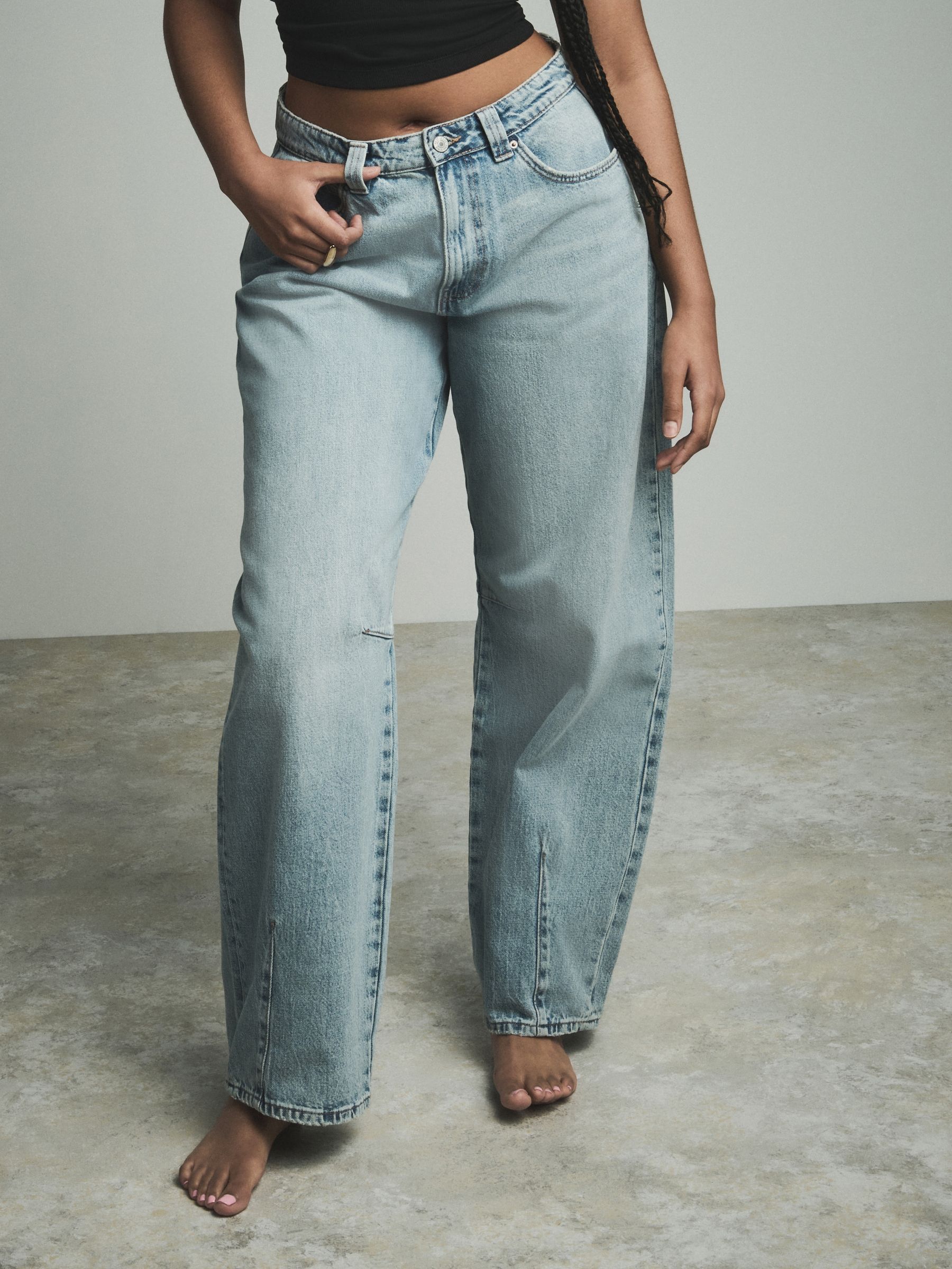 Gebleekte denim - Hourglass Barrel Jeans met pijltjes op de knieën 100% Katoen