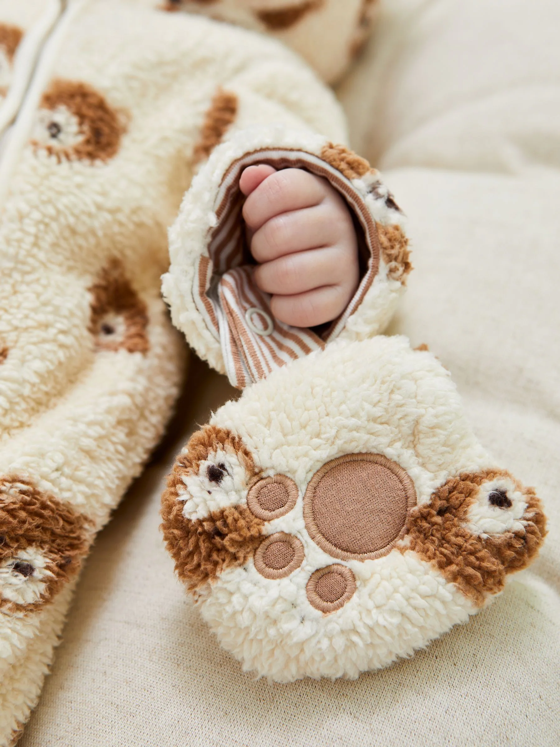 JoJo Maman Bébé - Behaaglijk babypakje met beerprint