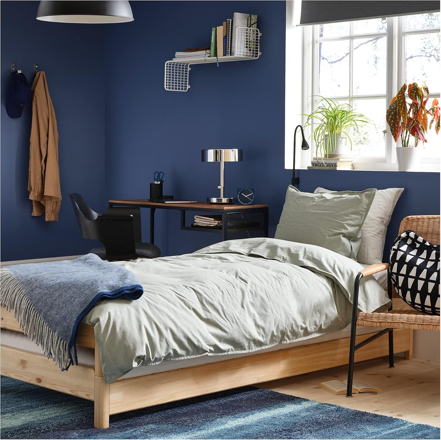 UTÅKER Stapelbett mit 2 Matratzen, 80x200 cm, Kiefer/Åfjäll mittelfest