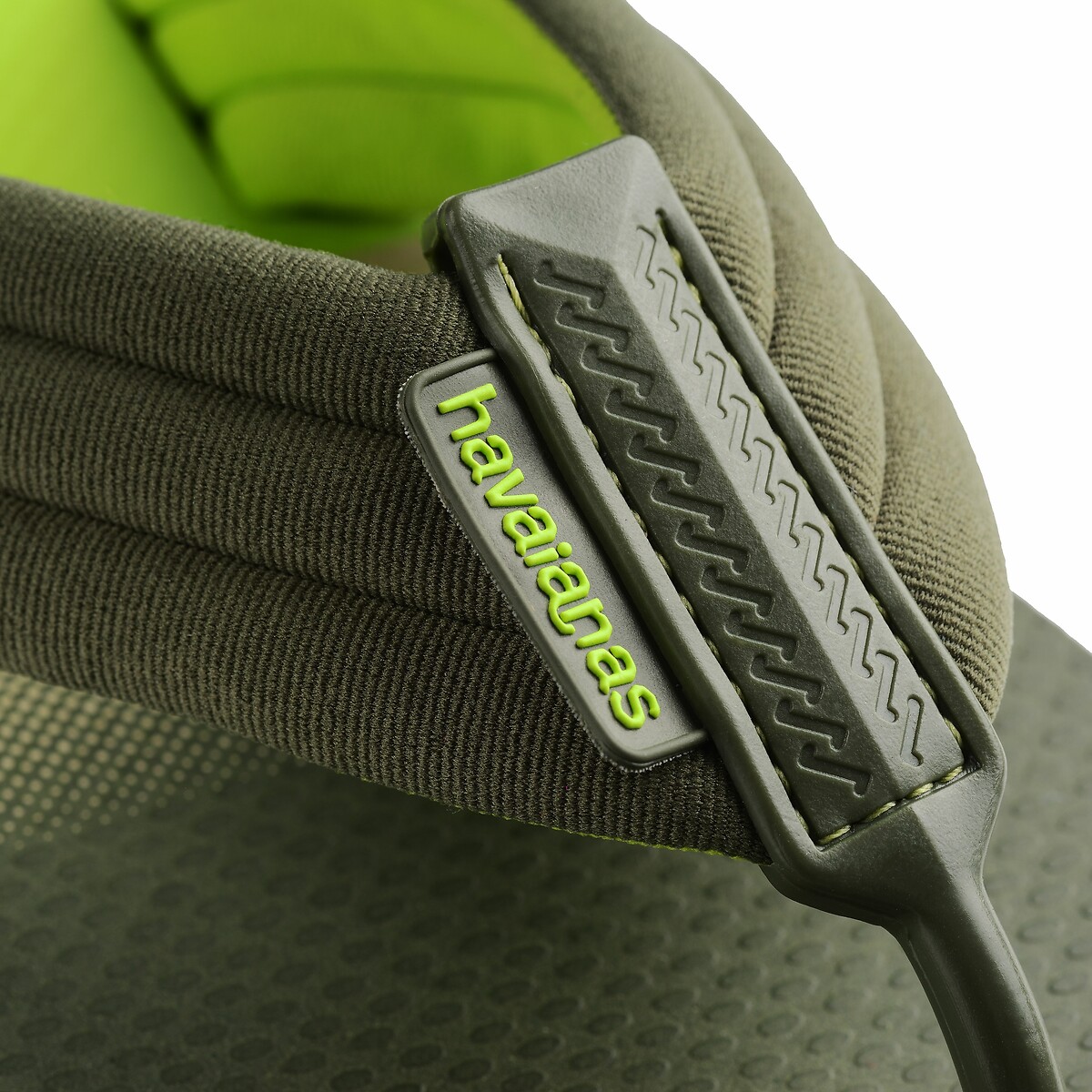HAVAIANAS<br>Chinelos com estampa urbana