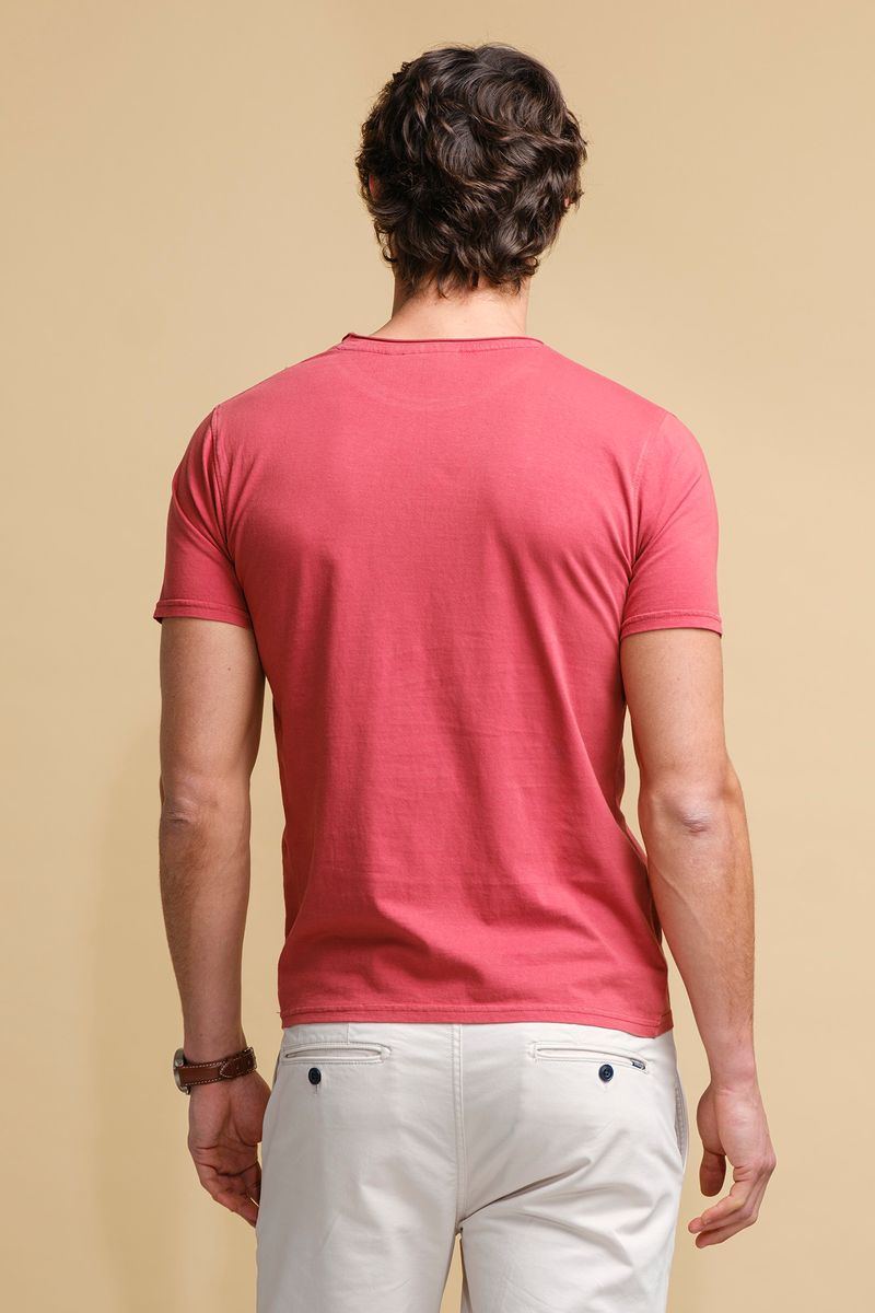 T-SHIRT EFEITO LAVADO COM PRINT