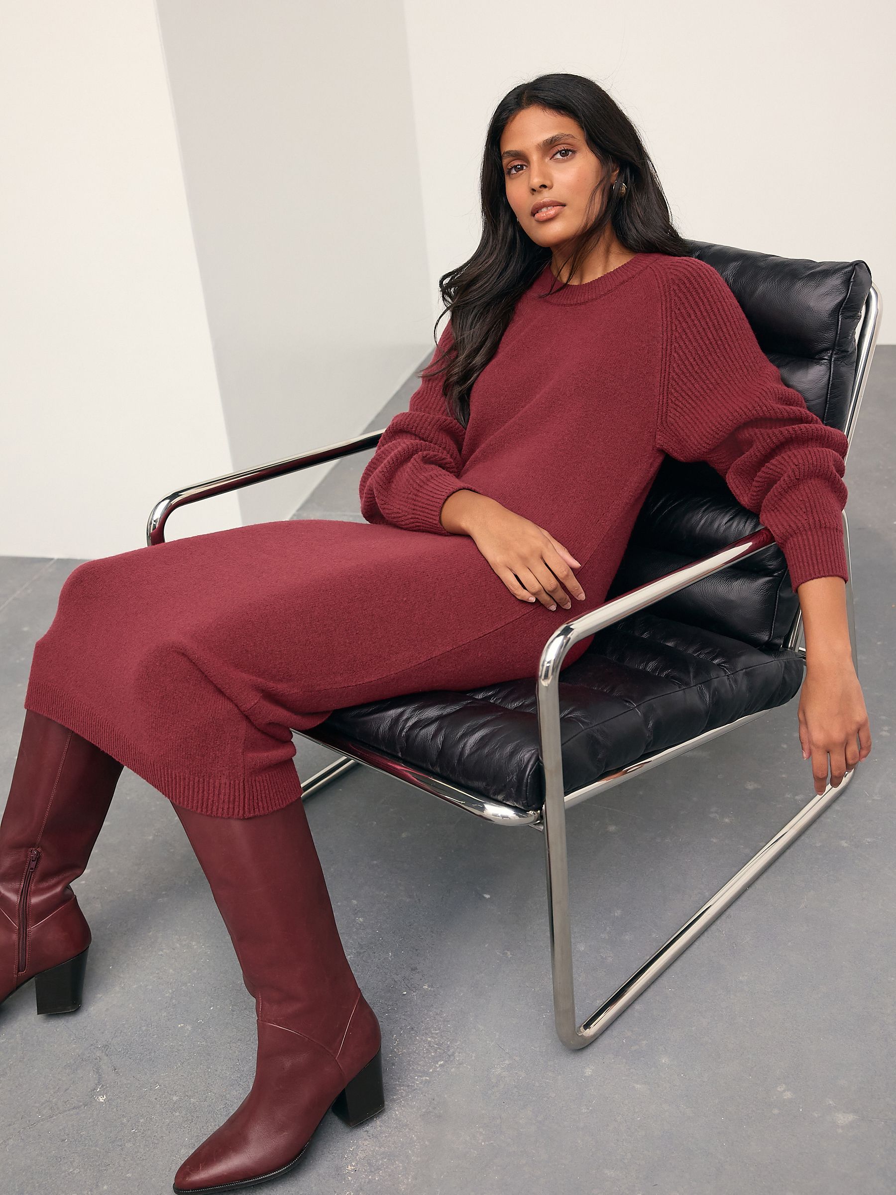 Bordeauxrood - Supersoft Ribbed Sleeve Knitted Midi Jumper Dress