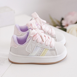 My fave pastel sneakers (met klittenband)
