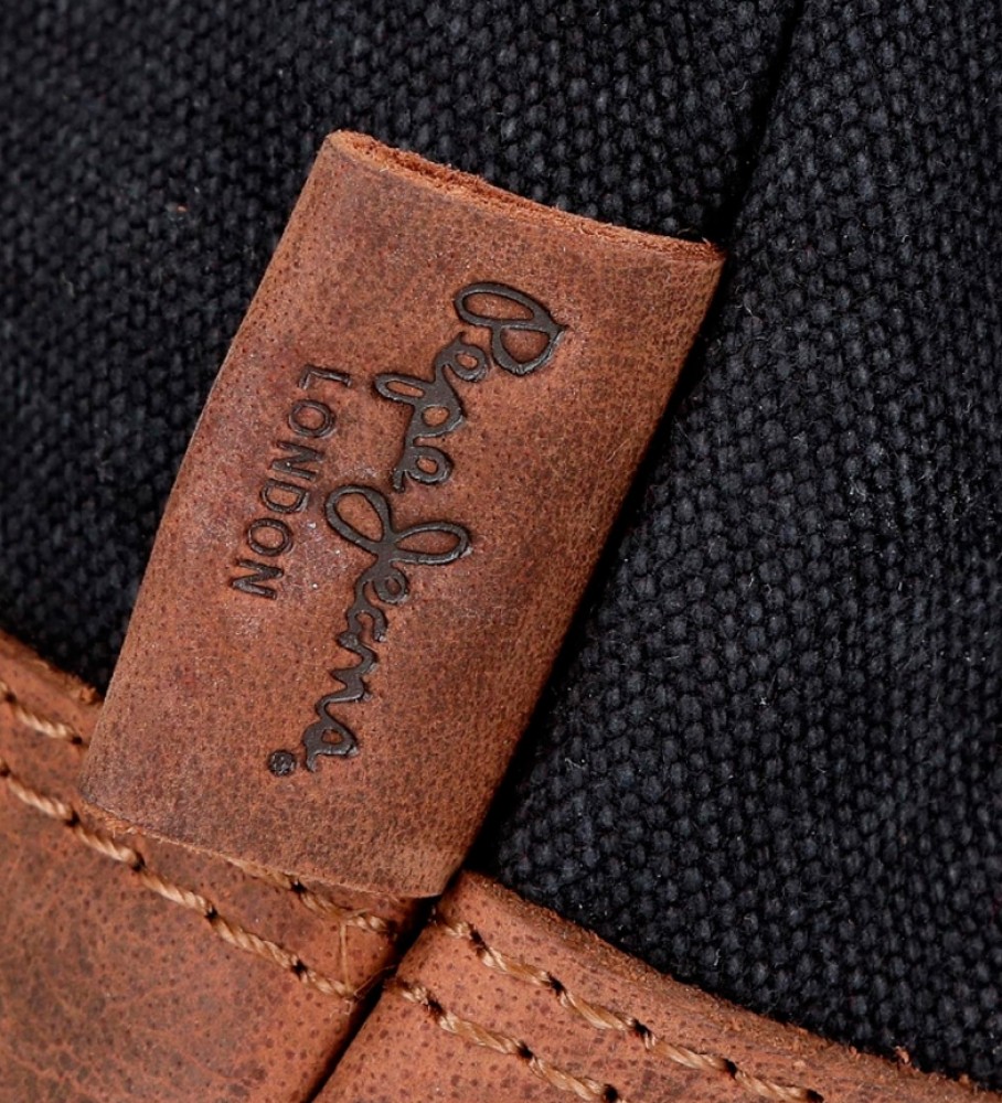 Mochila casual Pepe Jeans Horse, modelo quadrado para laptop com detalhes em couro azul-marinho.