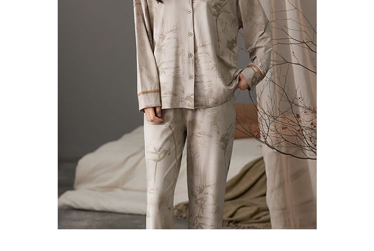 Jeony - Loungewearset: shirt met lange mouwen en bamboeprint + broek