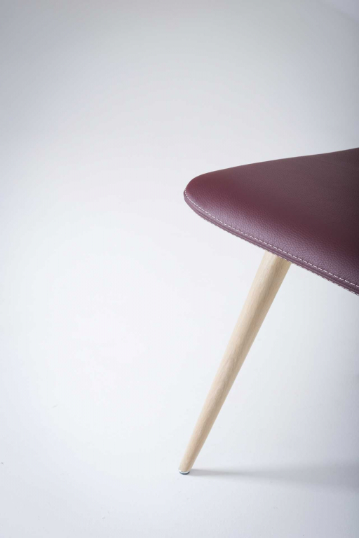 Gazzda Ena stoel whitewash Toledo Leather Nero